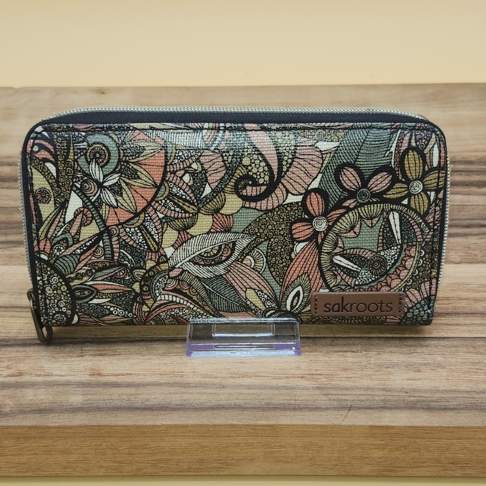 Sakroots Women's Multicolor Wallet, Like New
